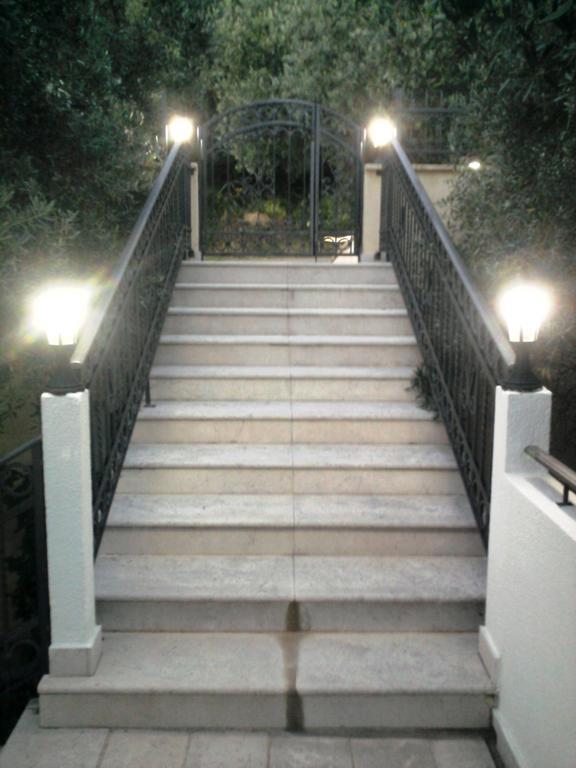 Oaza Guest House Sveti Stefan Ngoại thất bức ảnh